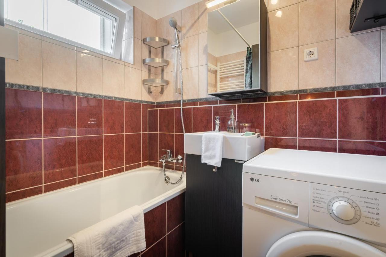 Green Lush Apartment Budapest Extérieur photo
